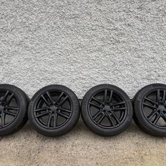 VW 18"Alloys, RIAL X10X Racing Black, with Tyres