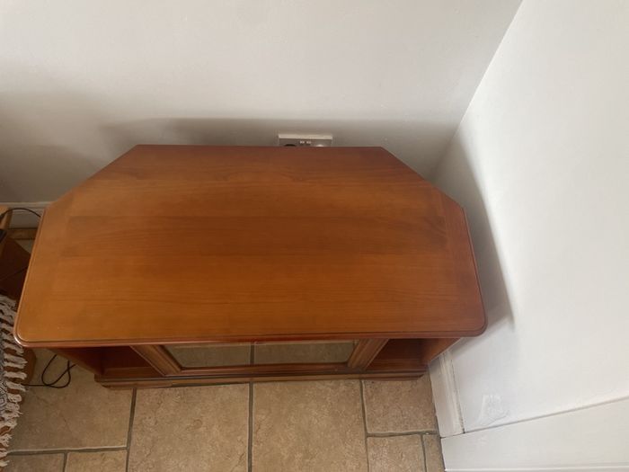 tv unit and matching lamp stand