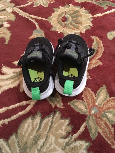 Nike Runners size EU-19,5  UK-3,5