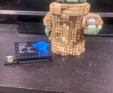 Lego Star Wars baby yoda display set