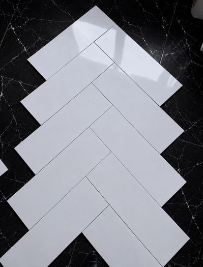 Spanish floor and wall tiles glossy 16 boxes 17.20 square meters