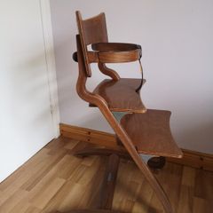 Leander wooden highchair