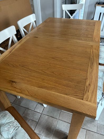 table & chairs