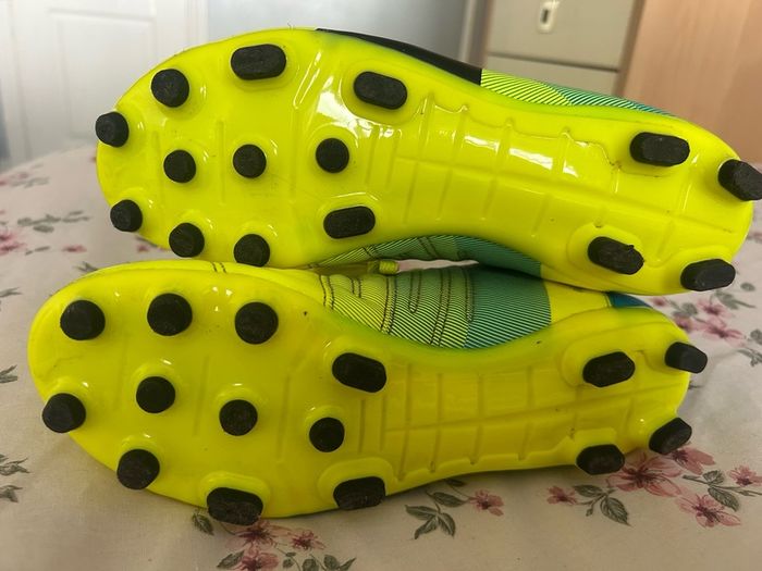 Puma football boots size 6.5