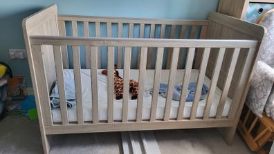 cot bed mamas and papas