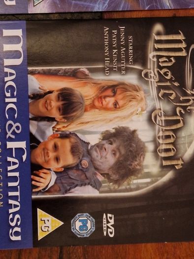25 Magic & Fantasy newspaper DVDs in excellent condition