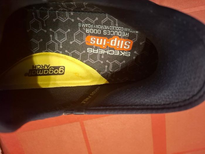 SKECHERS Slip-Ins - Size 9 - Excellent - As NEW