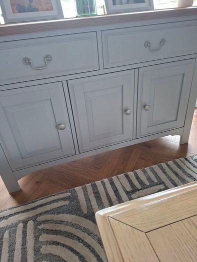 sideboard