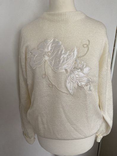BNWT Cream Jumper, size 14/16