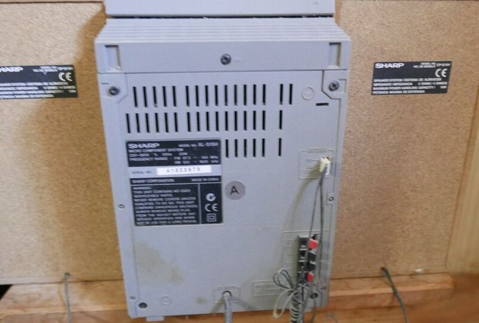 Sharpes Mini Stereo With Twin Speakers " Works Well "