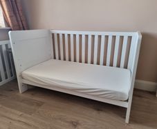 Tutti Bambini Mia Cot Bed