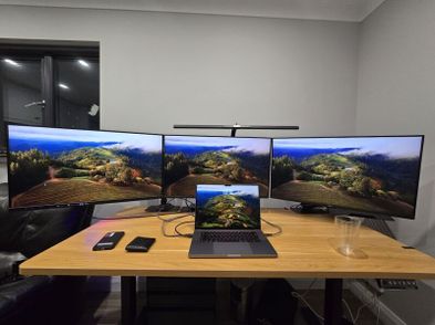 4k 32 Inch Monitor From Dell Lenovo With Mounts And Desk Light Triple ...
