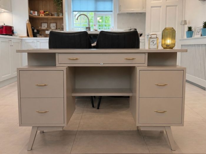 Vintage dressing table