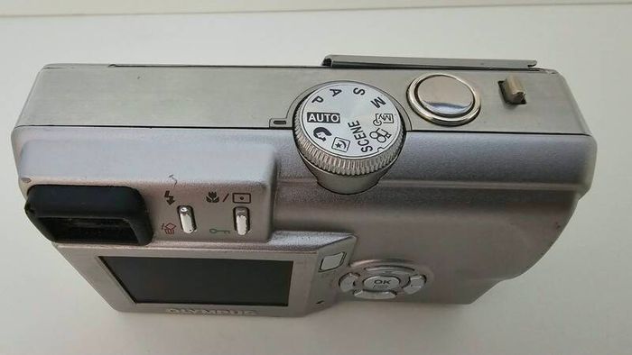 Olympus C-60 Camera