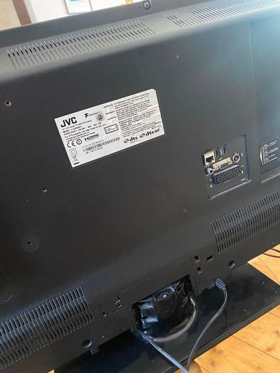 32'' TV with DVD Player