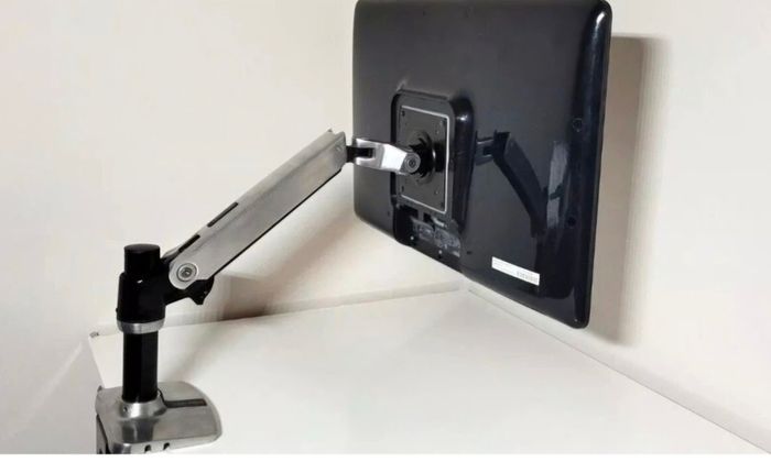 Ergotron LX Desktop polished alloy monitor stand