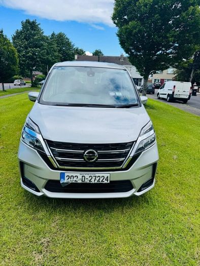 Nissan Serena 2020 Automatic petrol Hybrid 8 Seate