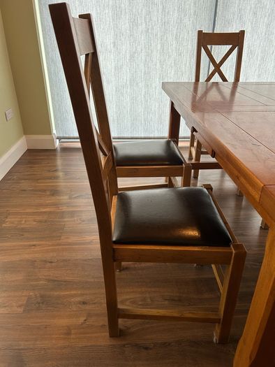 Kitchen Table and 6 Chairs