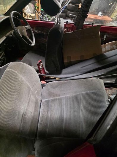 toyota carina 11 breaking