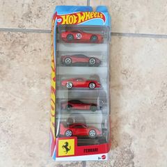 Hot Wheels 2026 Ferrari Red Cars die-cast 1:64 5-Pack (JLN12 JA10C) New & Sealed