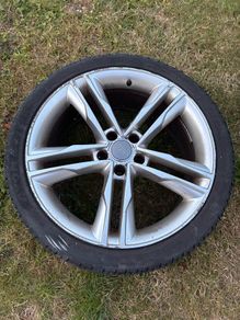 Alloy wheel 19