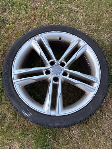 Alloy wheel 19