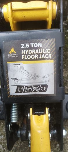 Low Profile 2.5 Tonne Trolley Jack