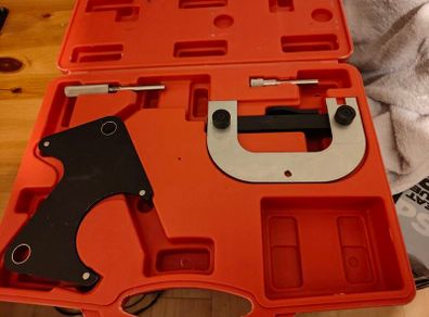 Engine locking kit