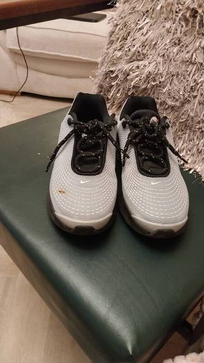 Nike size 4 perfect immaculate were 120