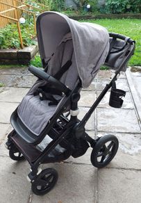 Bugaboo Fox buggy bundle with car seats & bases