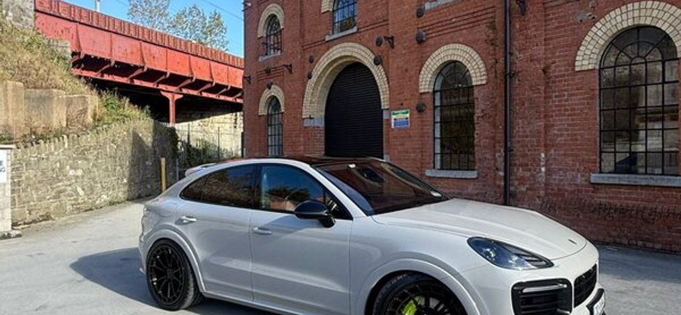 212 Porsche Cayenne Coupe