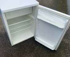 fridge freezer free to go