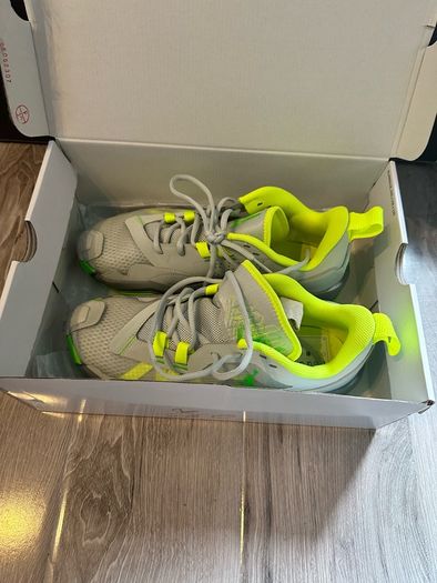 BNIB Nike Jordans UK 8