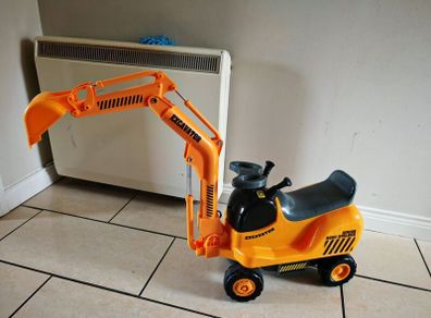 Ride on excavator
