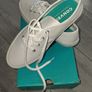 New Converse sz 4 Image 2