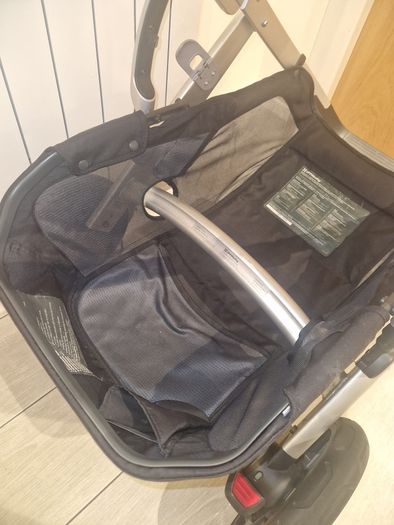 Amaizing  Condition Uppababy Vista  V2 travwl system