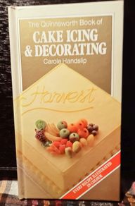 1985. The Quinnsworth Book Of Cake Icing And Decorating.