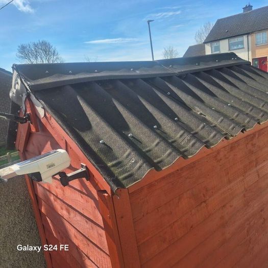 Fantastic shed genuine reason for sale Polystyrene roof fitted