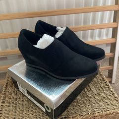 Bnwt black wedge shoe size 41(7)