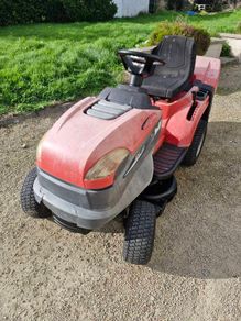 Castlegarden ride on mower DELIVERY AVAILABLE