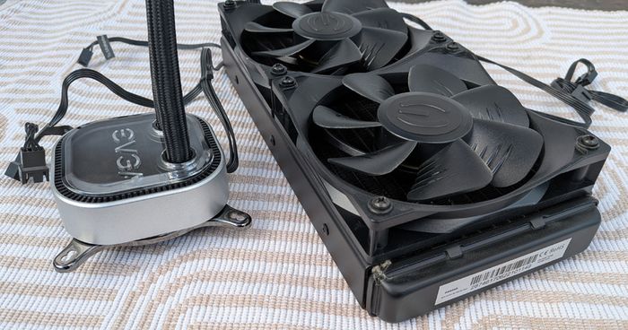 EVGA 240mm AIO Liquid CPU Cooler