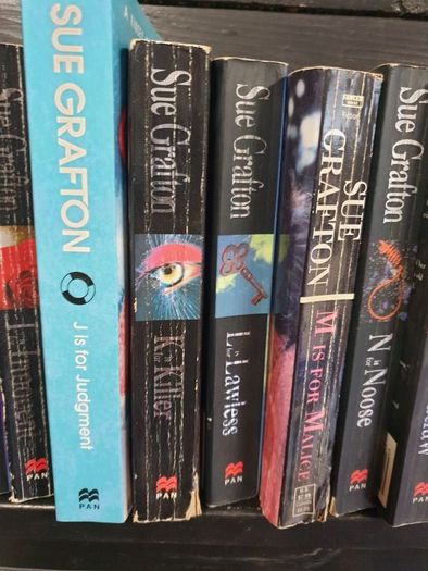 sue grafton alphabet series