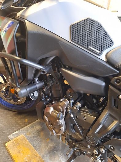 Genuine Yamaha Tracer 7 / Engine Guard