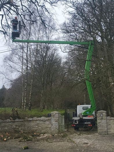 Height  Lift / Platform Hoist.