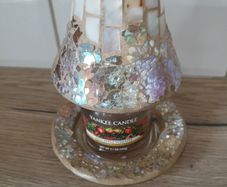 Lovely Smallish Yankee Candle Shade/Plate