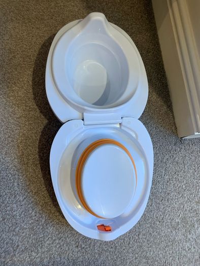 Toddler porta potty