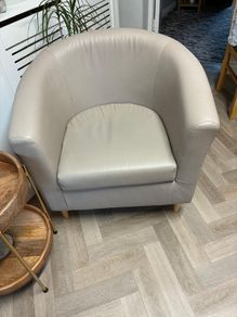 2 club chairs