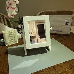 Vanity mirror/jewellery box