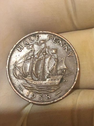 Elizabeth Halfpenny  x28 Pictures of each coin