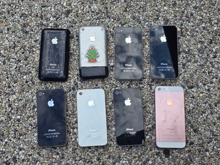 8 x iPhone Joblot (Free Post)